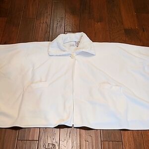 Le Moda women's cream colored, oversized poncho/cape, One Size